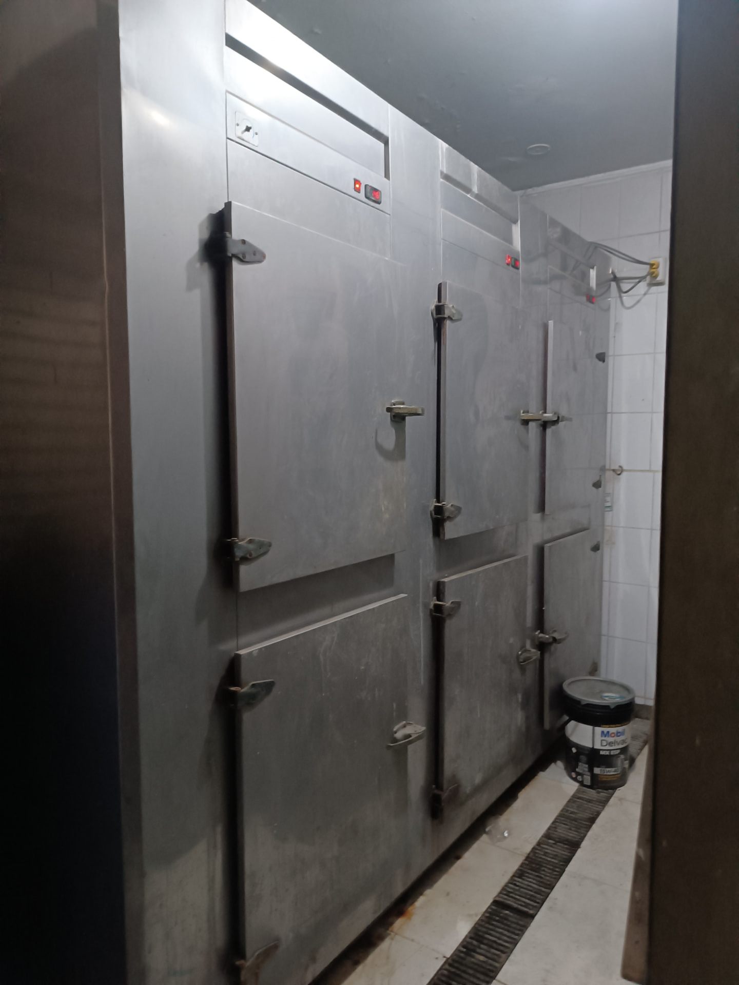 Cámaras frigoríficas industriales de acero inoxidable atendidas por servicio técnico en Lima